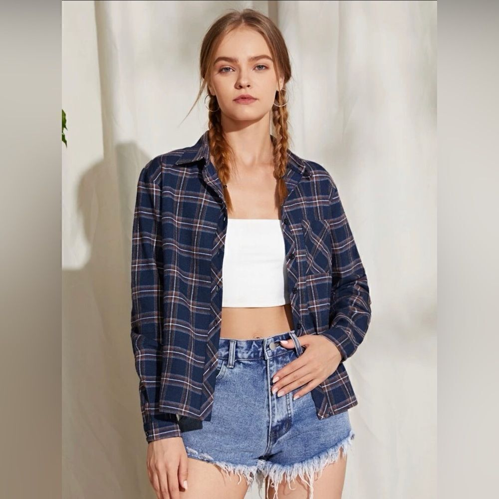 Romwe plaid button front pocket shirt. Size small. NWOT
